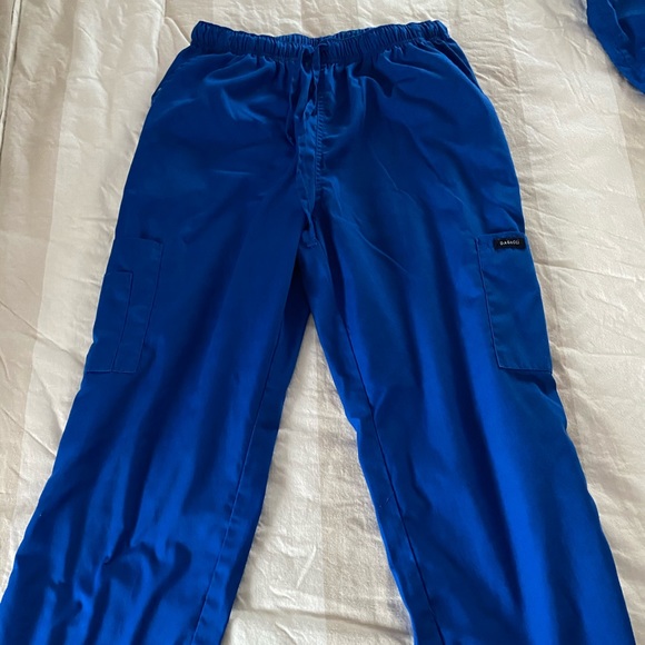 Royal blue scrubs - Picture 2 of 5